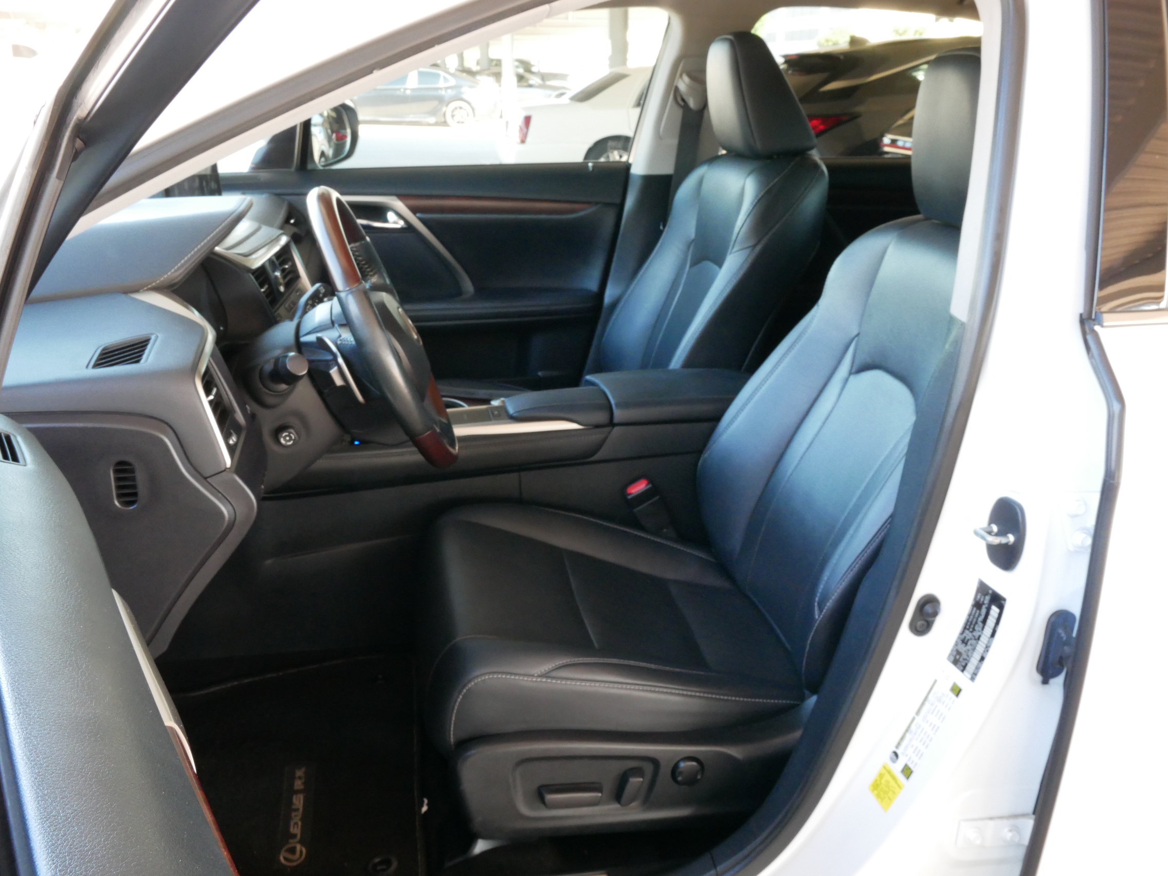 Used 2020 Lexus RX 350 FWD w/ Premium Package image 2