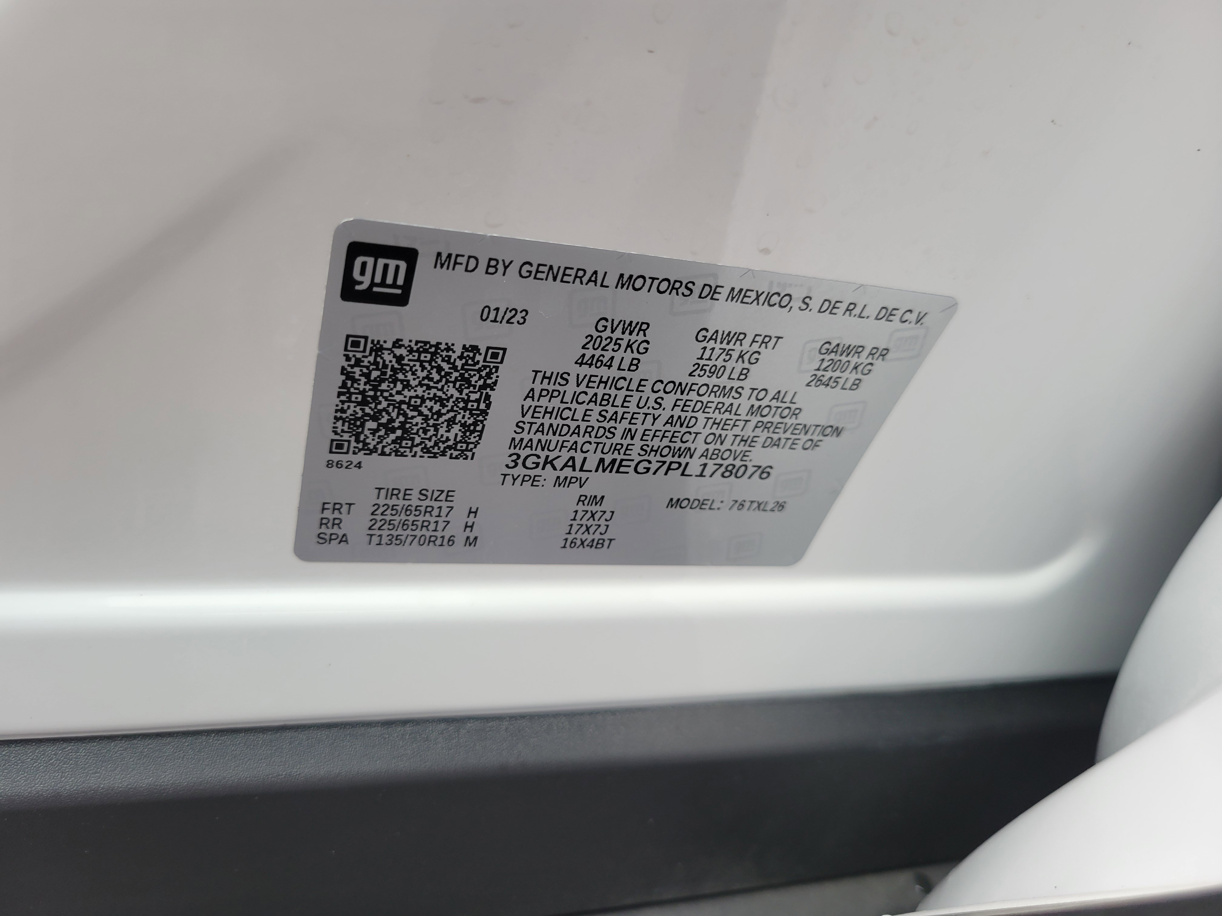 Used 2023 GMC Terrain SLE image 28