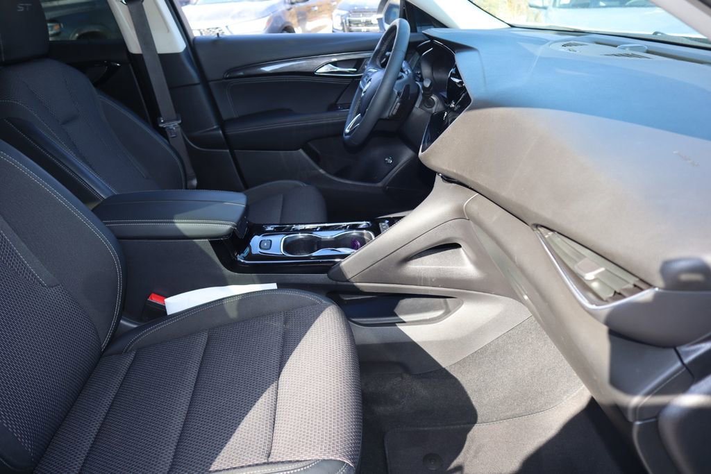 Certified 2023 Buick Envision Preferred w/ Sport Touring Package image 27