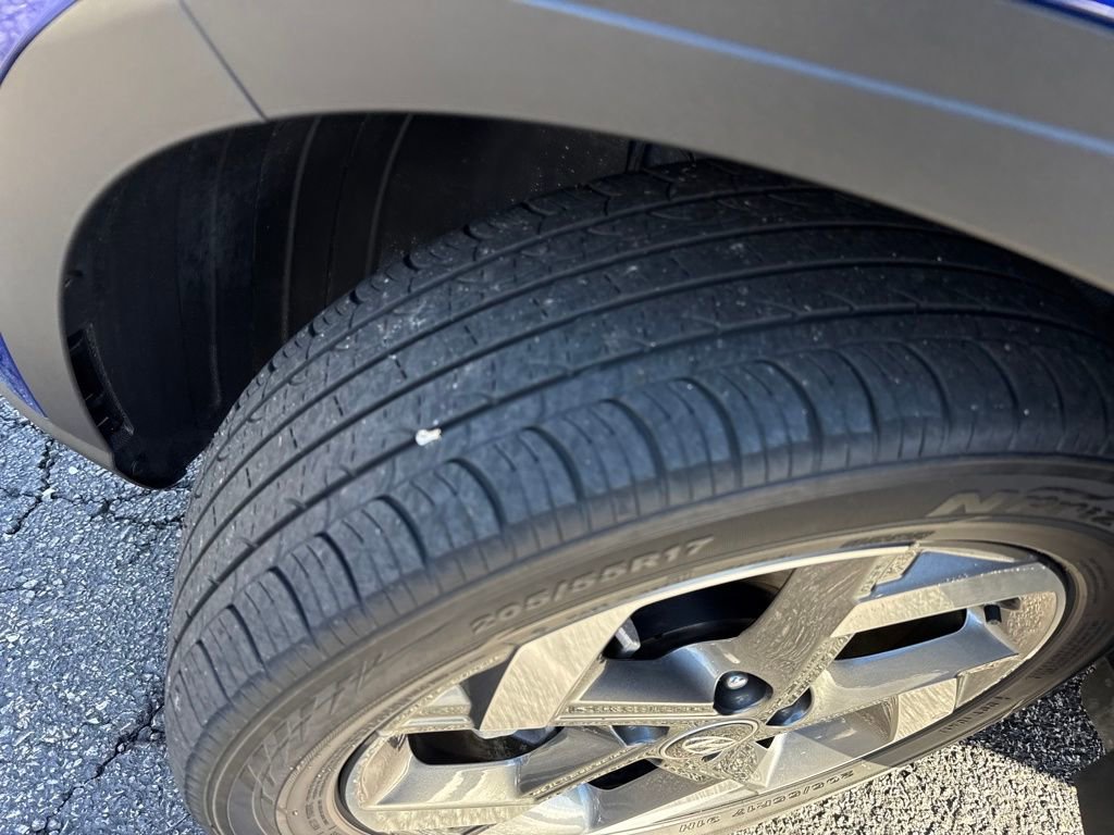 Used 2025 Hyundai Venue SEL image 31