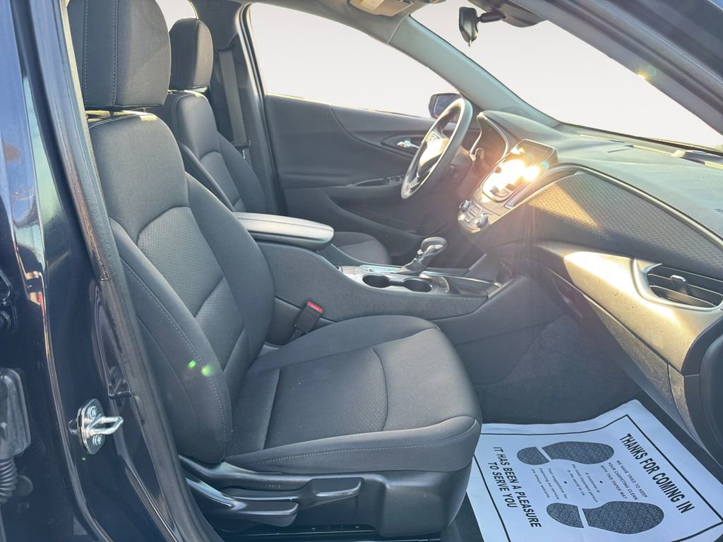 Used 2023 Chevrolet Malibu LT image 15