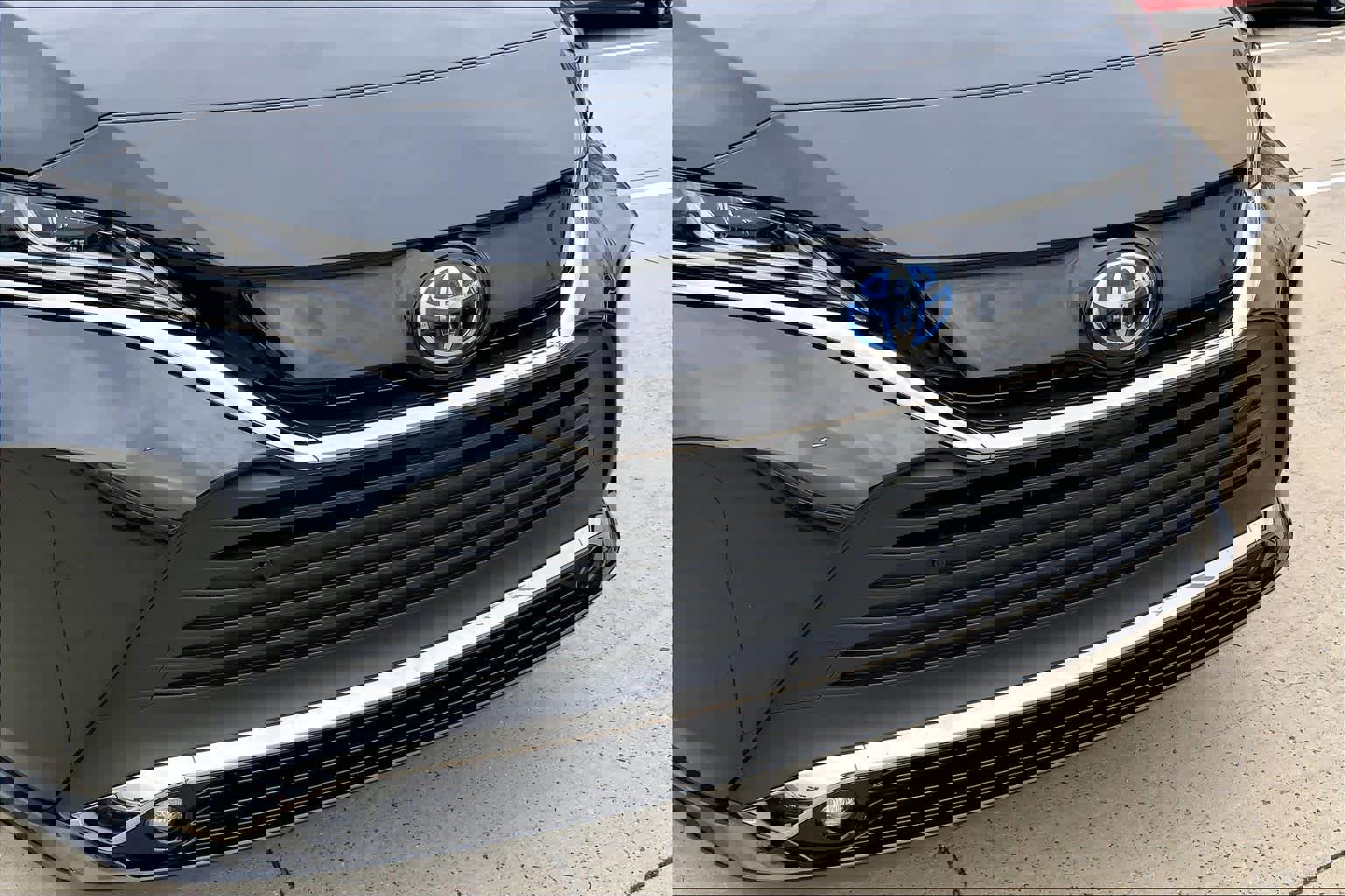 Used 2024 Toyota Venza Nightshade image 32