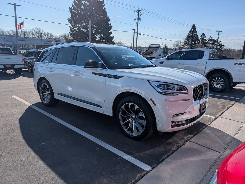 Used 2021 Lincoln Aviator Grand Touring w/ Equipment Group 301A image 7