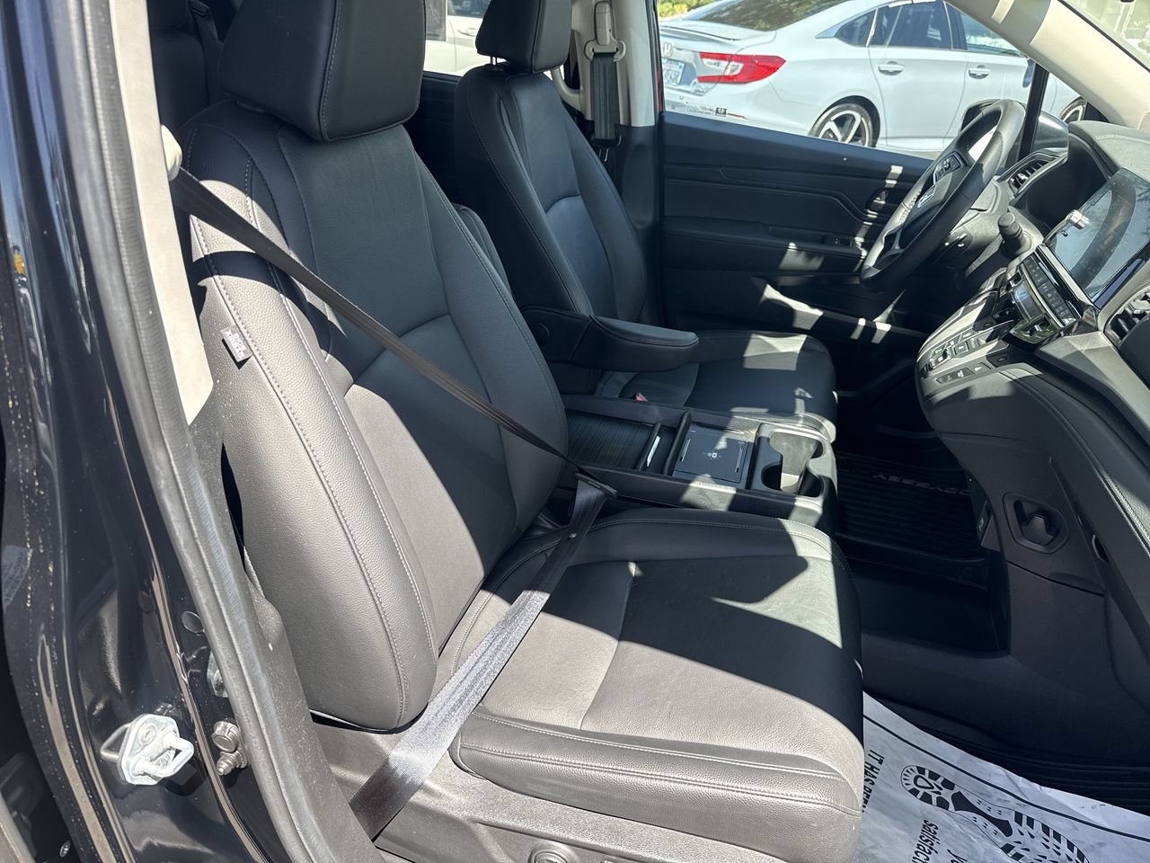 Used 2025 Honda Odyssey EX-L image 25