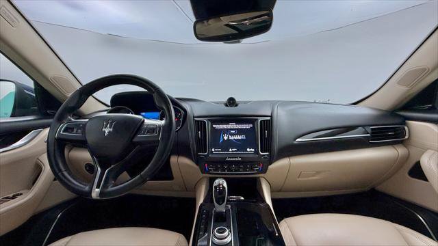 Used 2018 Maserati Levante GranLusso AWD/4WD image 22