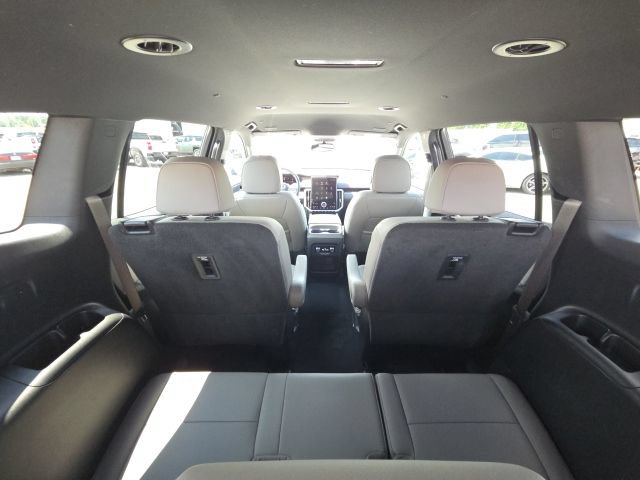 Used 2024 GMC Acadia Elevation FWD image 14