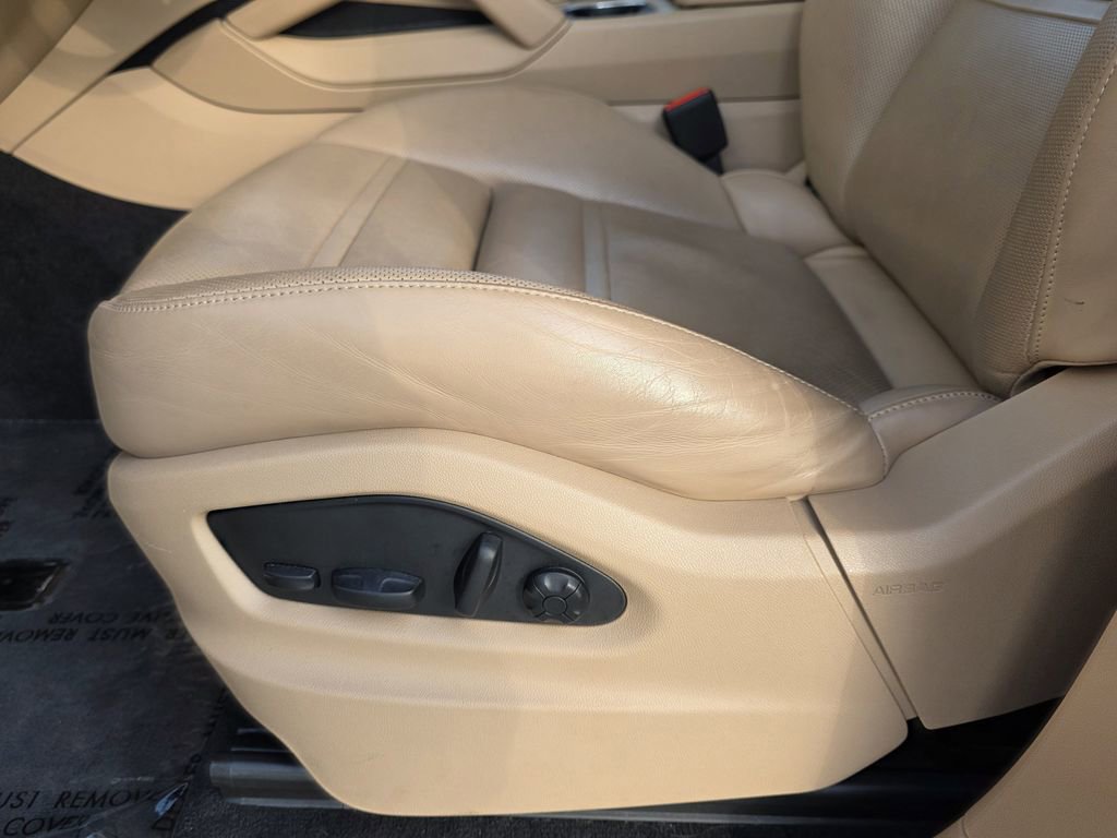 Used 2022 Porsche Cayenne image 24