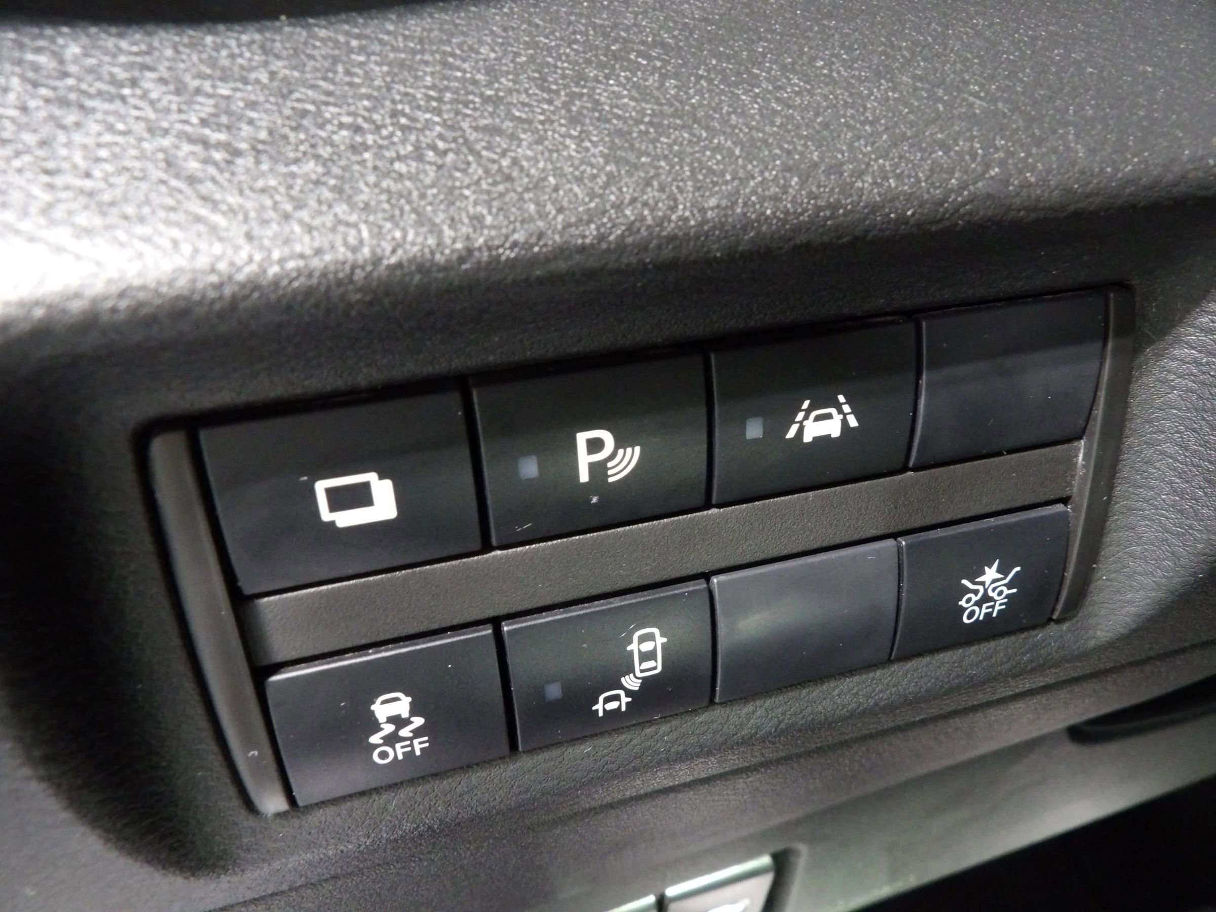 Used 2021 Nissan Kicks S image 22