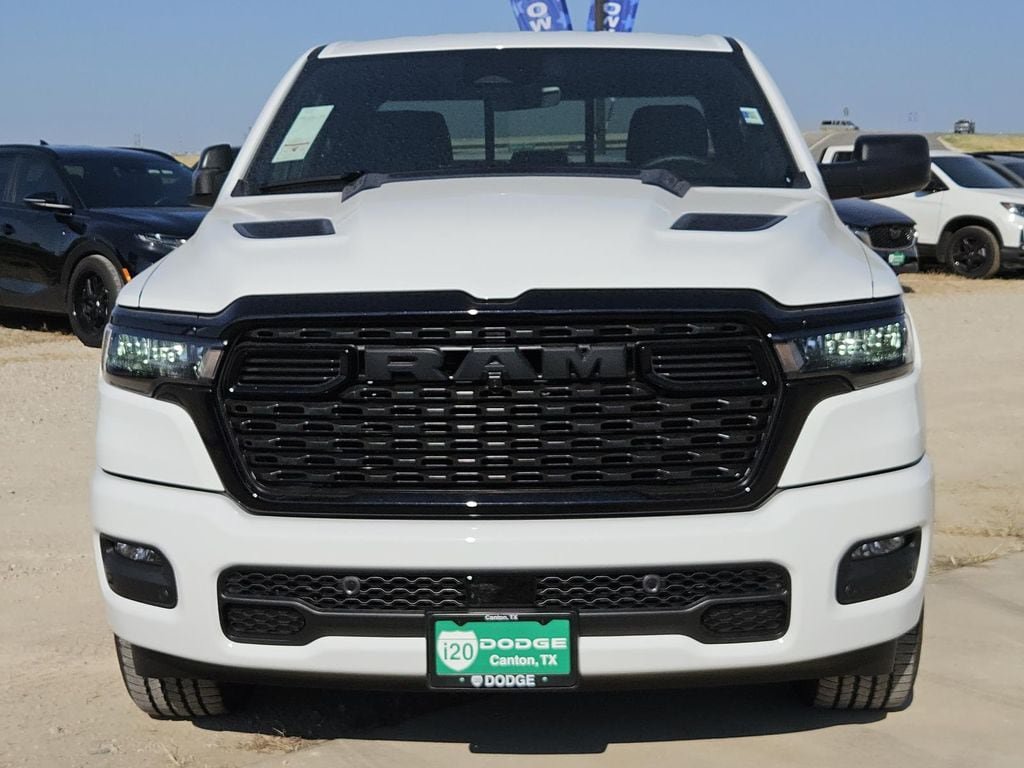 New 2026 RAM 1500 Express AWD/4WD image 3