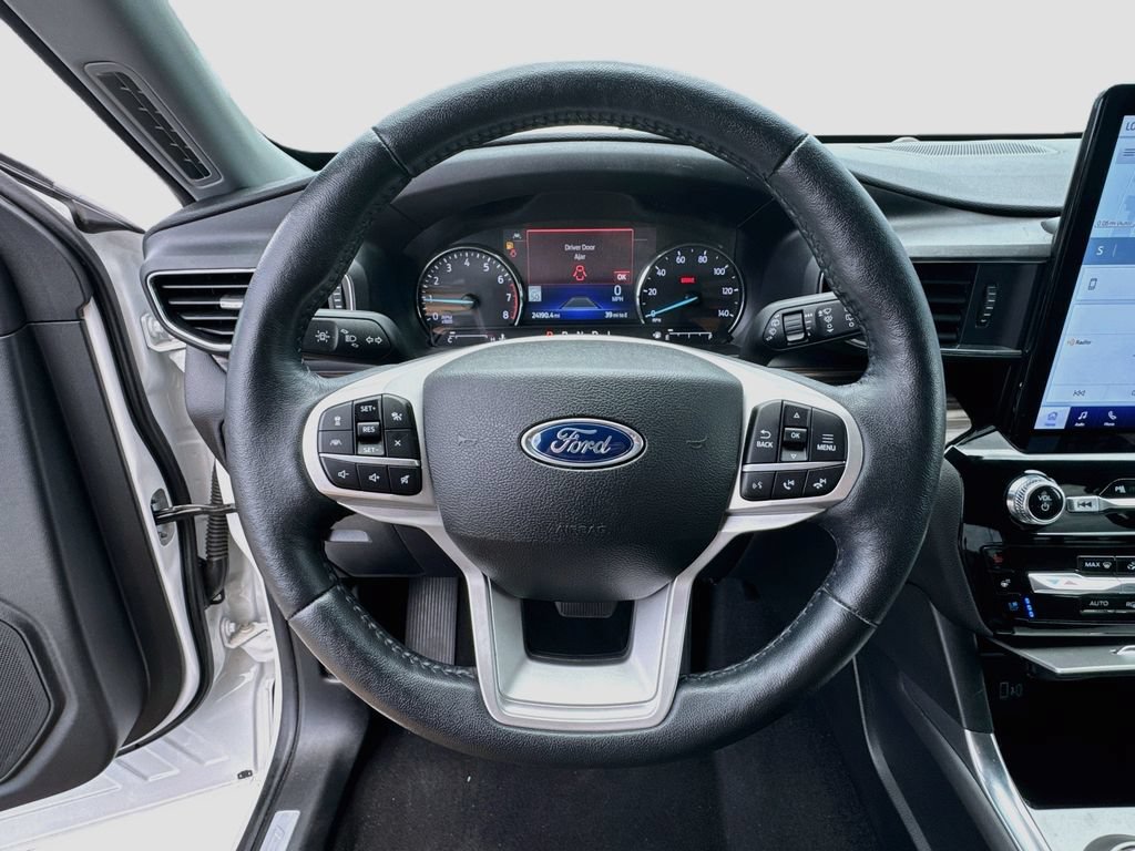 Certified 2023 Ford Explorer Limited w/ Limited Technology Package RWD image 11