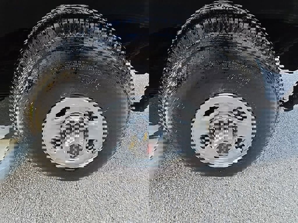 Used 2024 GMC Savana 2500 w/ Driver Convenience Package image 31