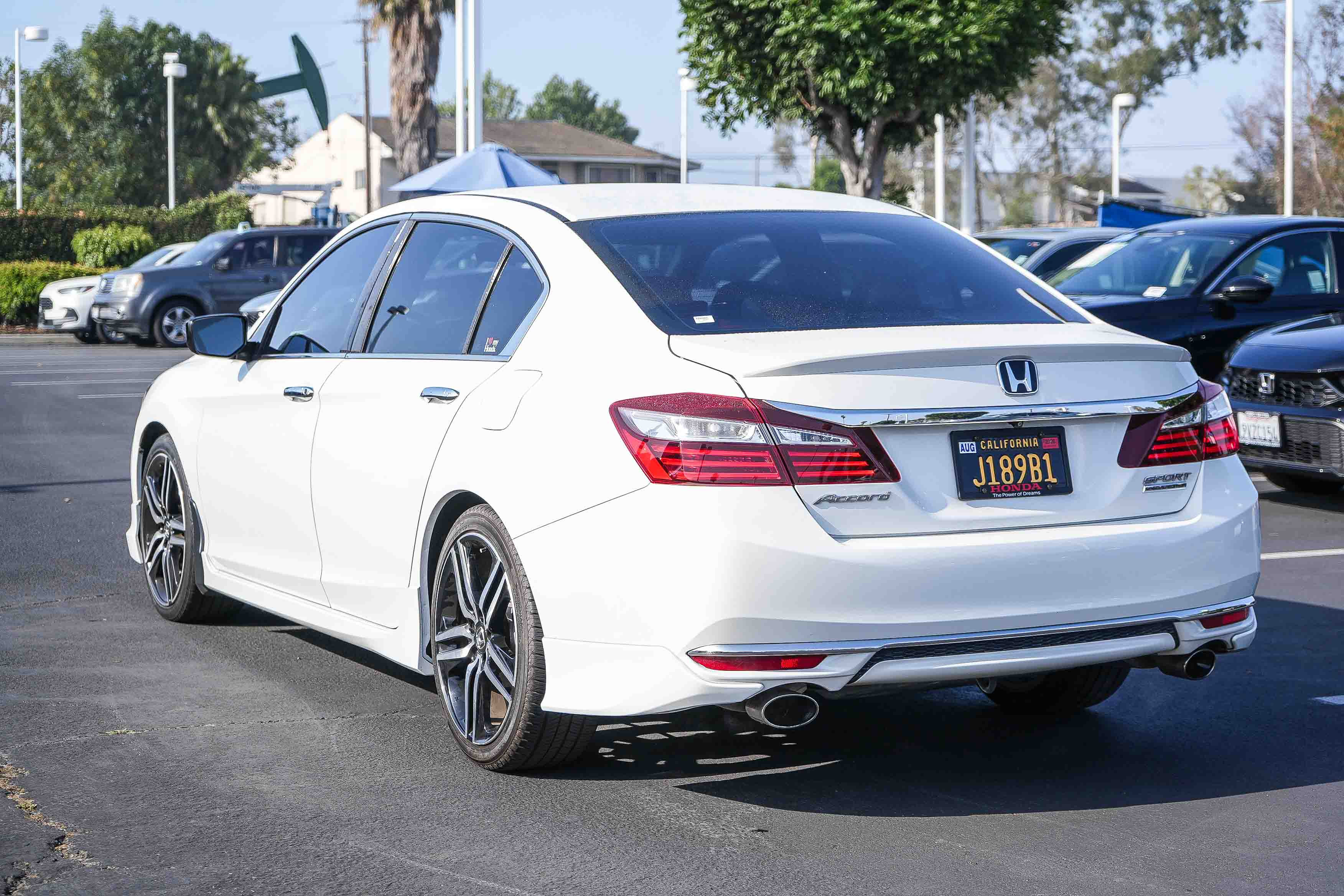 Used 2017 Honda Accord Sport Special Edition image 9