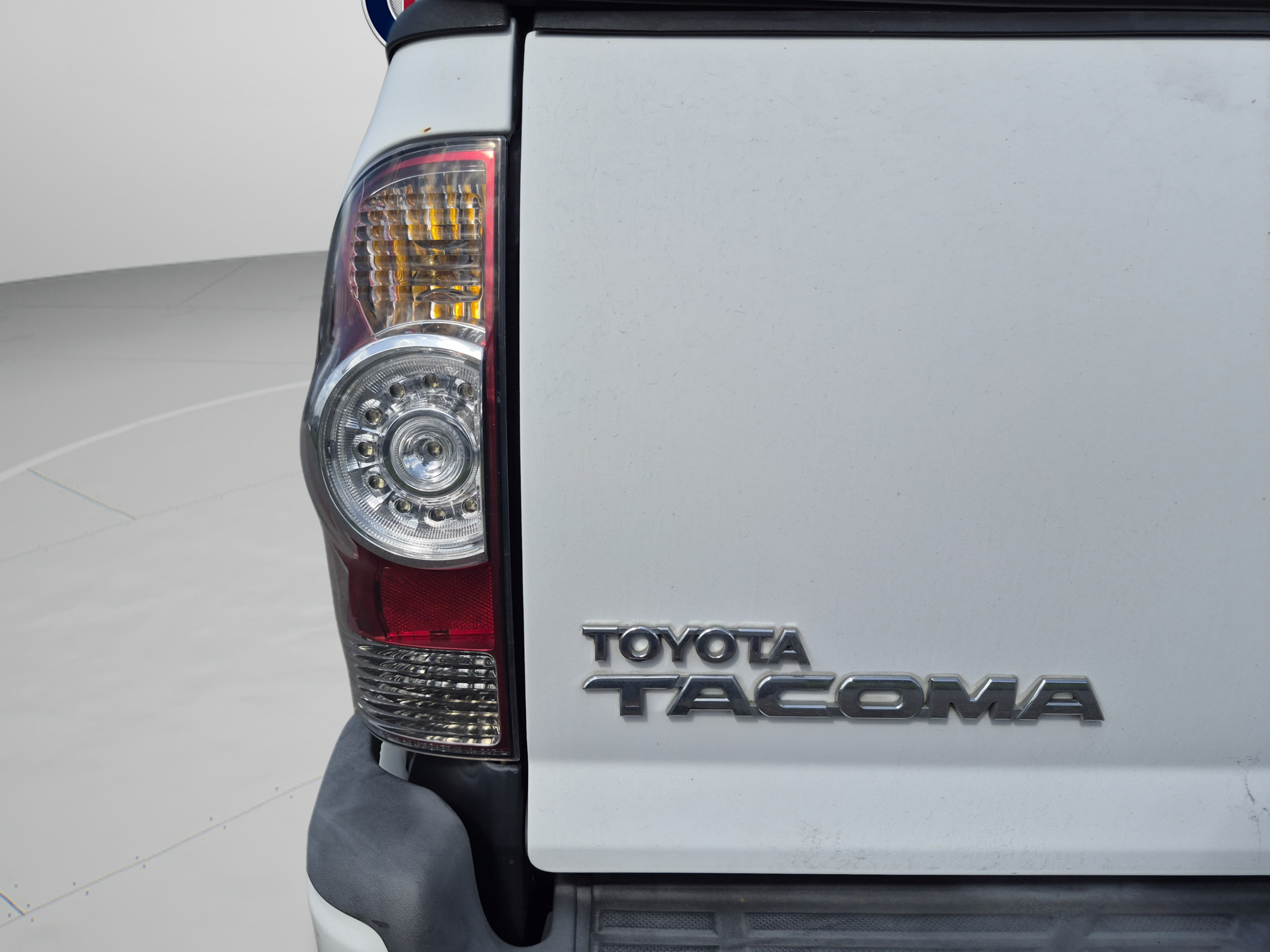 Used 2015 Toyota Tacoma PreRunner w/ TRD Sport Package RWD image 23