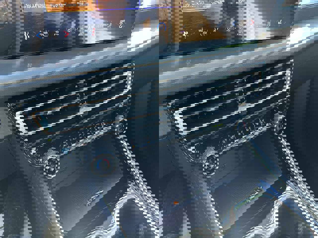 New 2026 Chevrolet Traverse LT image 28