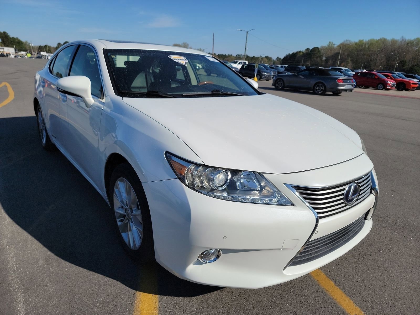 Used 2013 Lexus ES 300h w/ Luxury Pkg image 3
