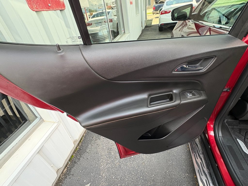 Used 2018 Chevrolet Equinox Premier FWD image 11