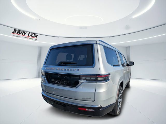 Used 2023 Jeep Grand Wagoneer Series III image 3