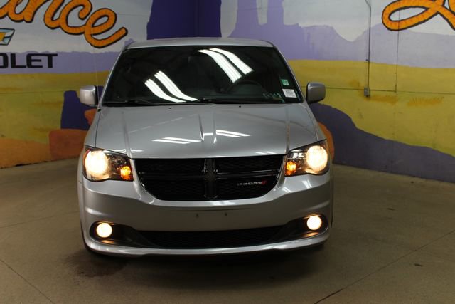 Used 2019 Dodge Grand Caravan SE FWD image 3