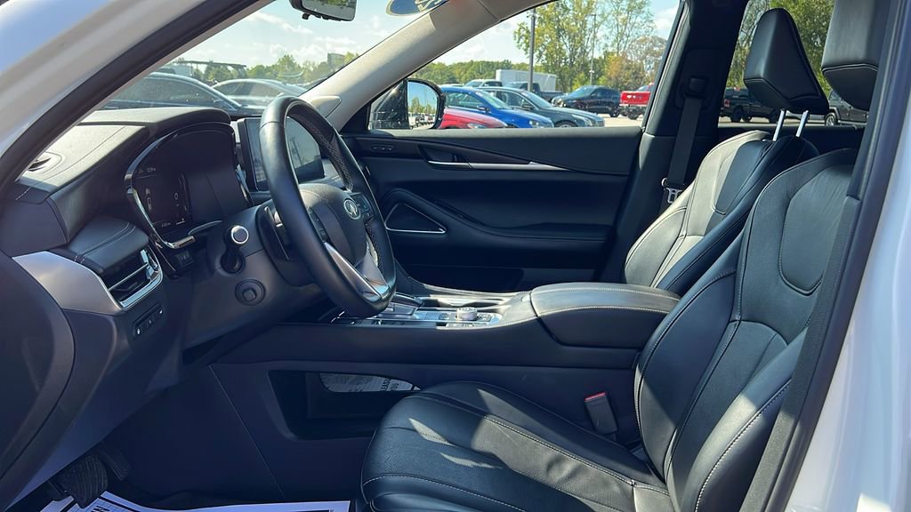 Used 2023 INFINITI QX60 Sensory w/ Vision Package image 8