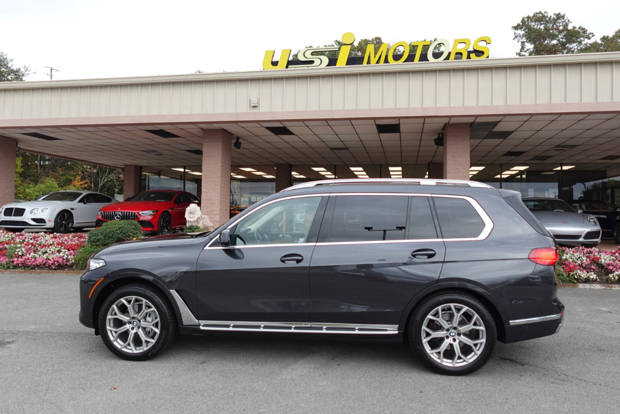 Used 2022 BMW X7 xDrive40i w/ Parking Assistance Package image 4