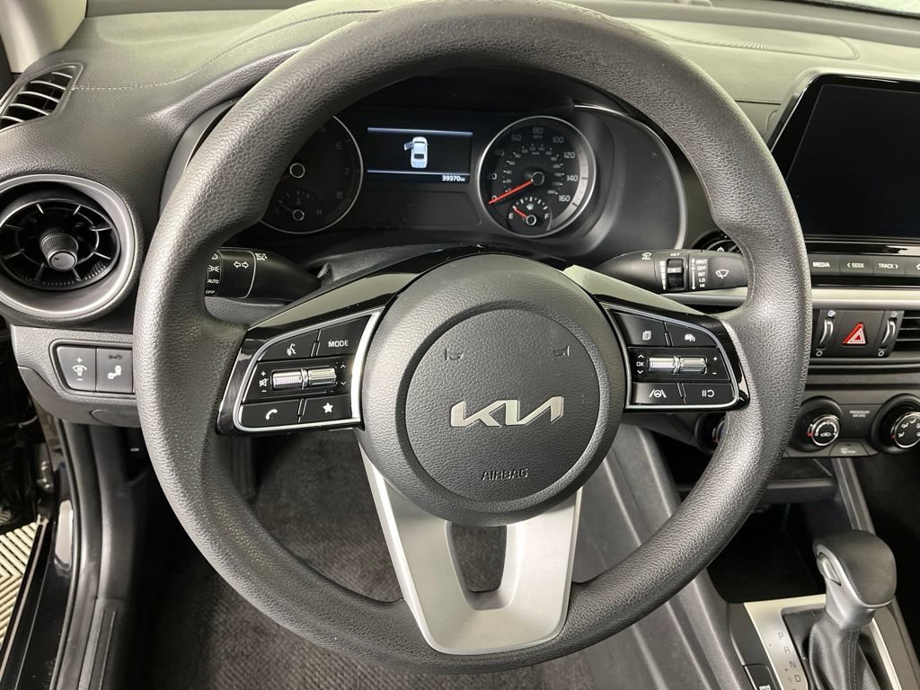 Used 2023 Kia Forte LXS w/ LXS Technology Package FWD image 28