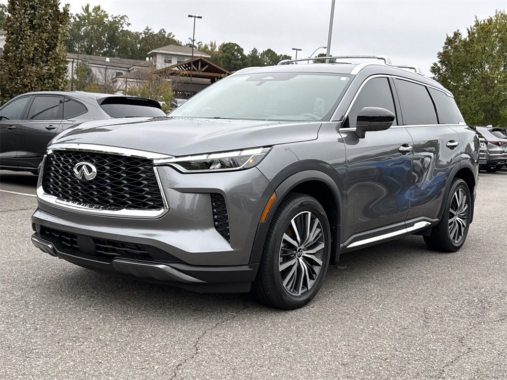 Used 2025 INFINITI QX60 Sensory w/ Vision Package image 4
