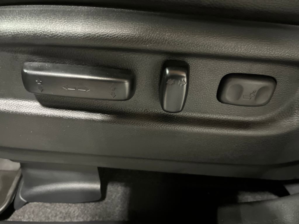 Certified 2025 Honda Ridgeline Black Edition image 15