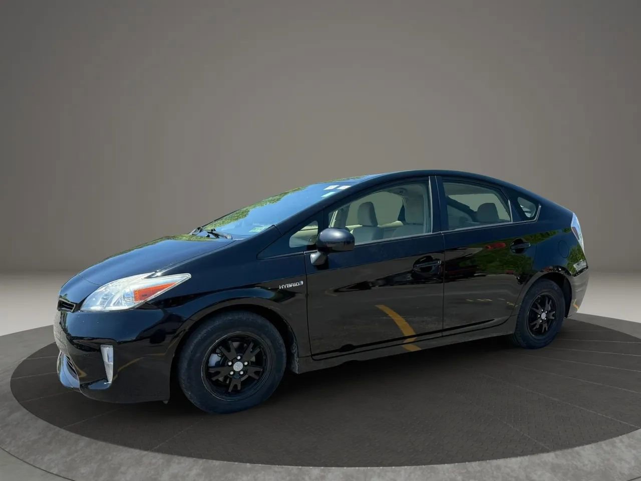 Used 2015 Toyota Prius Two FWD image 1