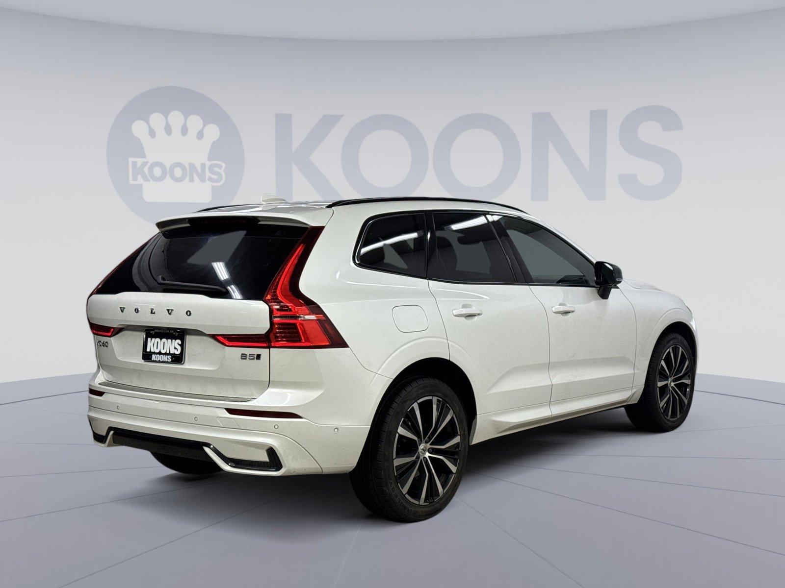 Used 2023 Volvo XC60 B5 Plus w/ Climate Package image 12