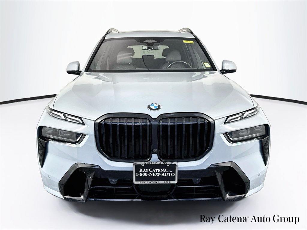 Used 2024 BMW X7 xDrive40i w/ Executive Package AWD/4WD image 2