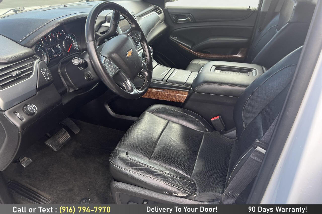 Used 2017 Chevrolet Suburban Premier RWD image 15