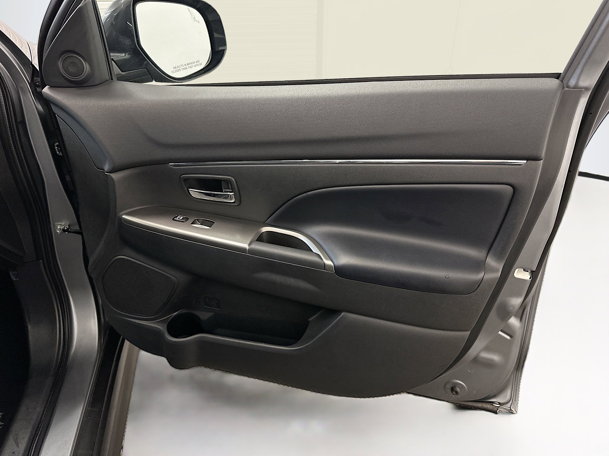 Used 2024 Mitsubishi Outlander Sport SE image 32