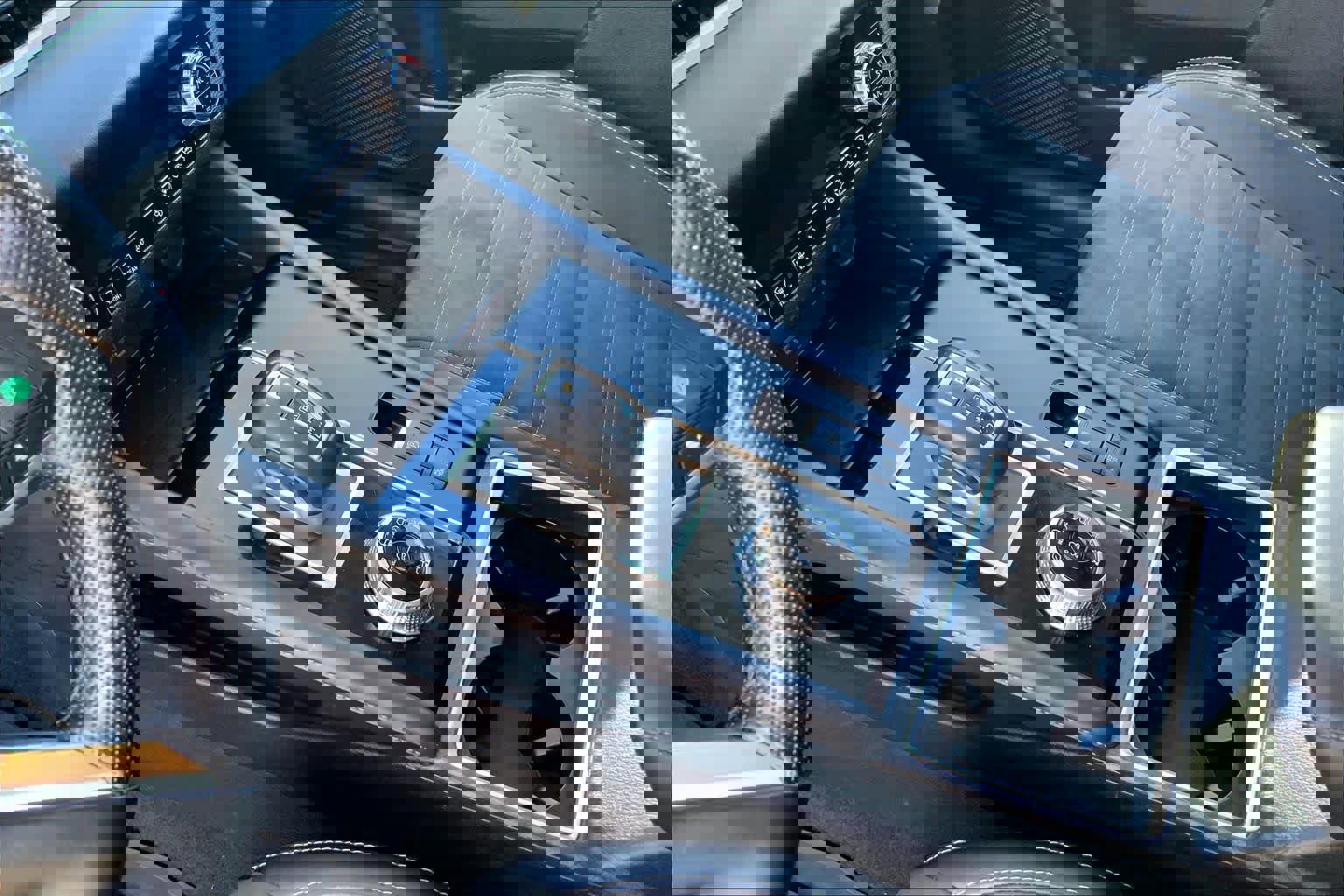 Used 2024 Mitsubishi Outlander SE image 17