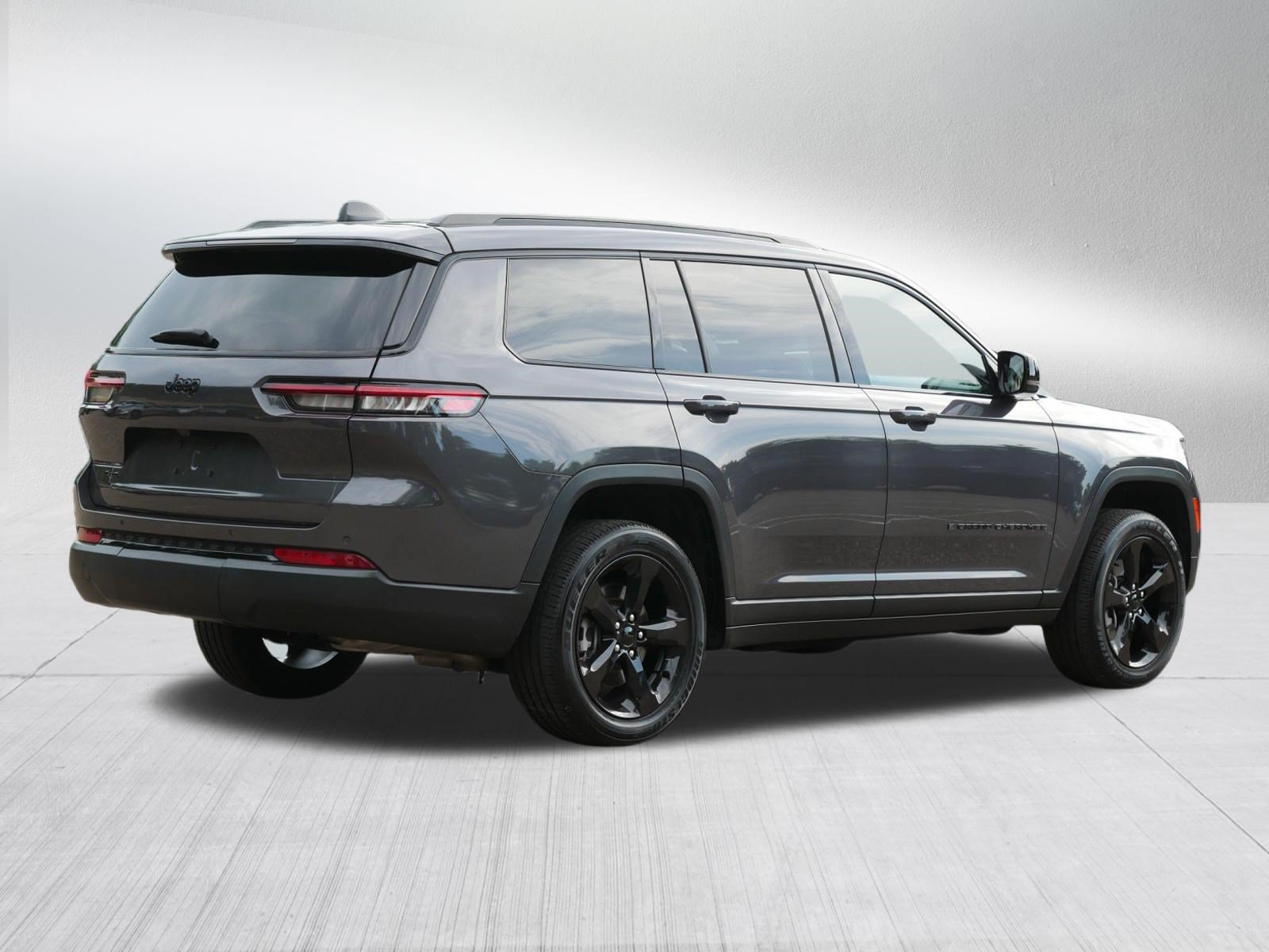 Used 2023 Jeep Grand Cherokee L Laredo AWD/4WD image 7