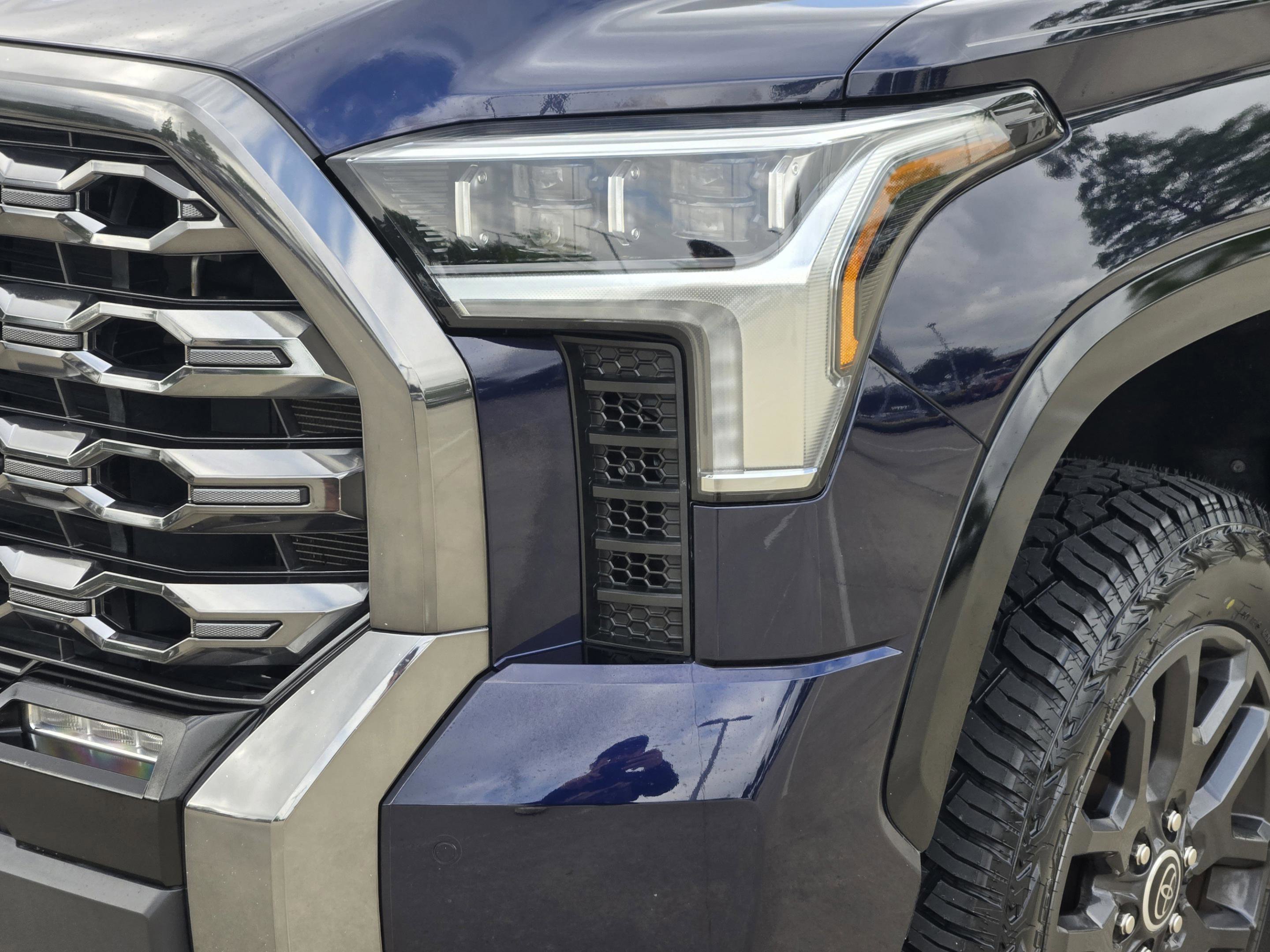 Used 2023 Toyota Tundra Platinum AWD/4WD image 35