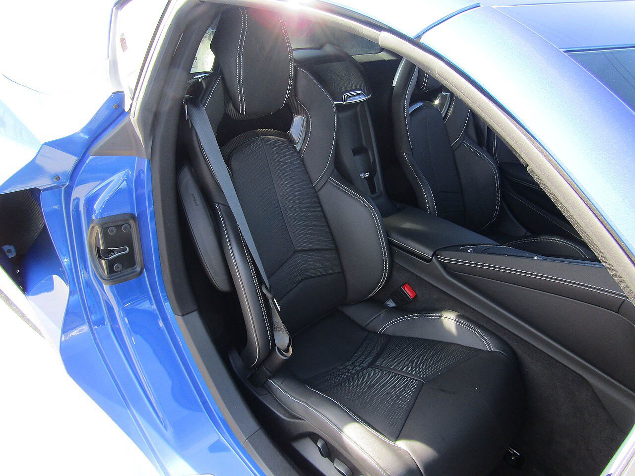Used 2022 Chevrolet Corvette Stingray Preferred Cpe w/ Z51 Performance Package RWD image 12