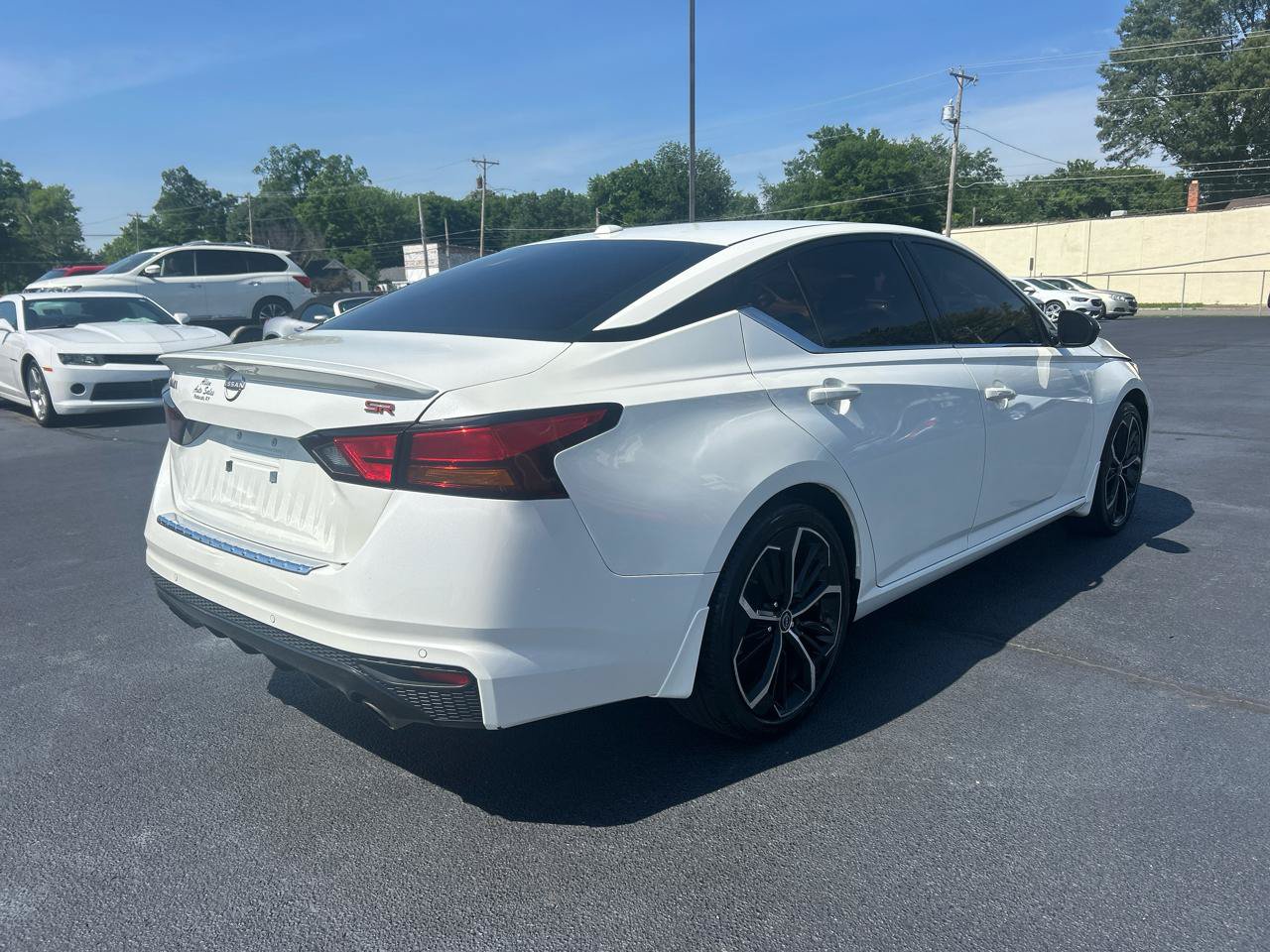 Used 2023 Nissan Altima 2.5 SR FWD image 5