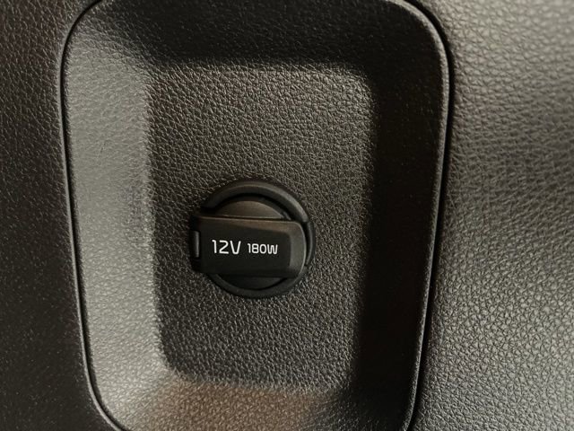 Used 2024 Kia Carnival LX image 11