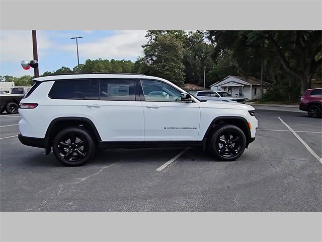 New 2025 Jeep Grand Cherokee L Altitude image 35