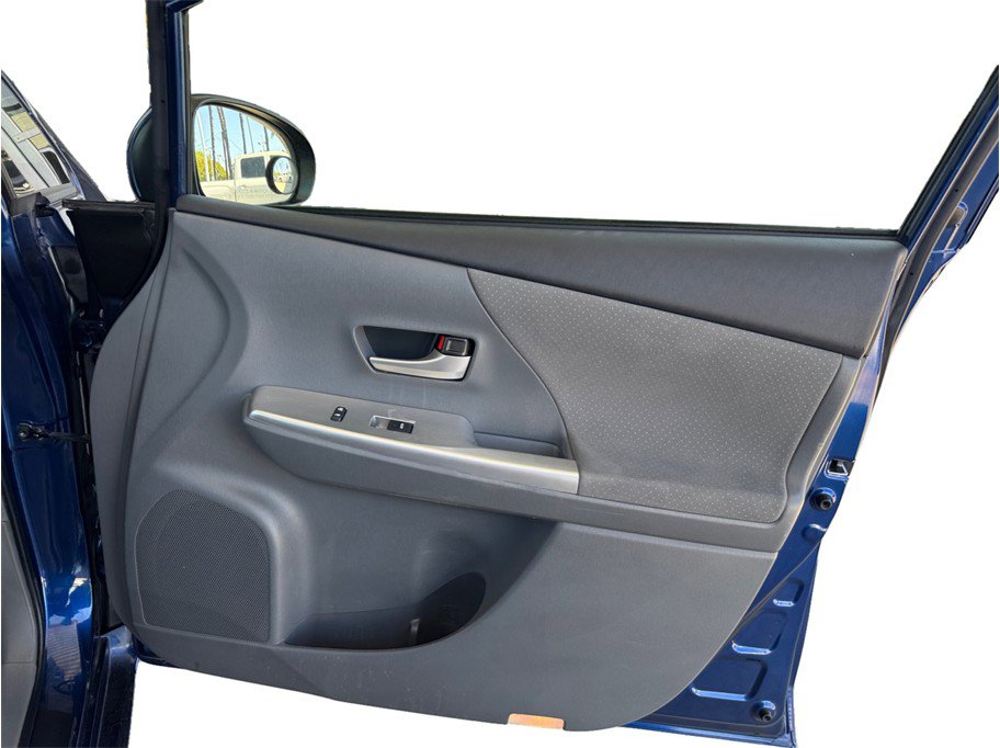 Used 2013 Toyota Prius V Three FWD image 18