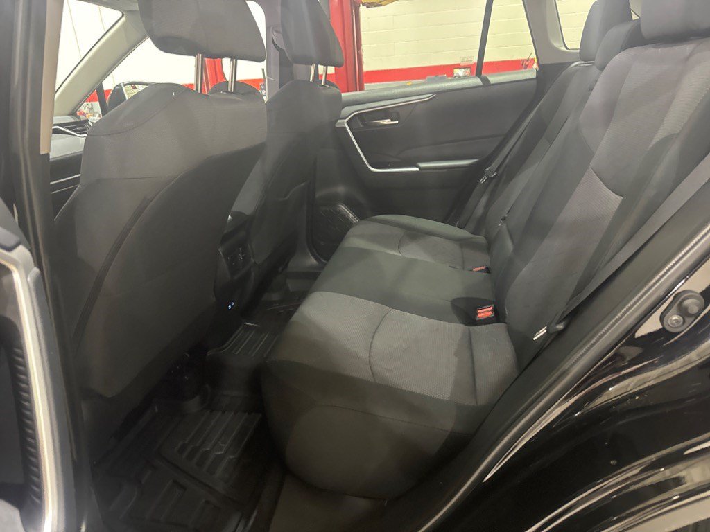 Certified 2024 Toyota RAV4 XLE w/ Convenience Package FWD image 9