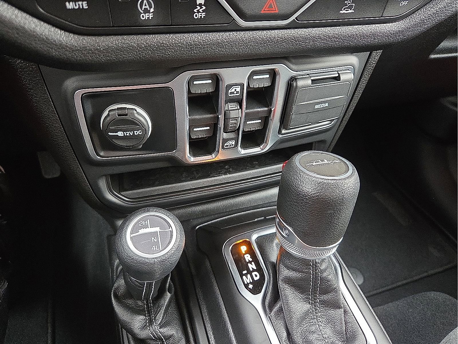 Used 2025 Jeep Gladiator Sport AWD/4WD image 20