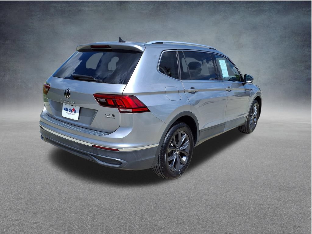 Used 2022 Volkswagen Tiguan SE w/ Panoramic Sunroof Package FWD image 8