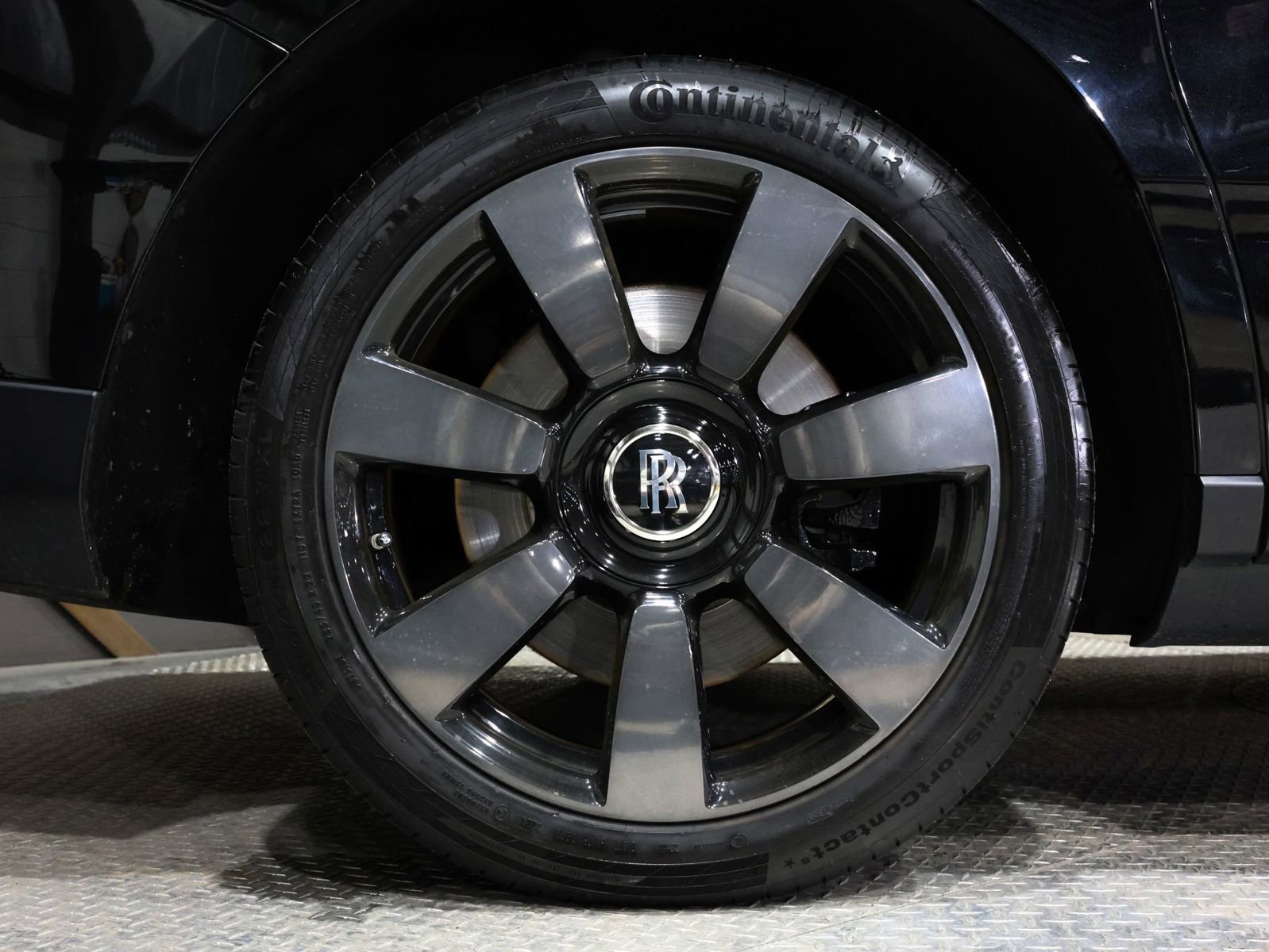 Used 2019 Rolls-Royce Cullinan image 8