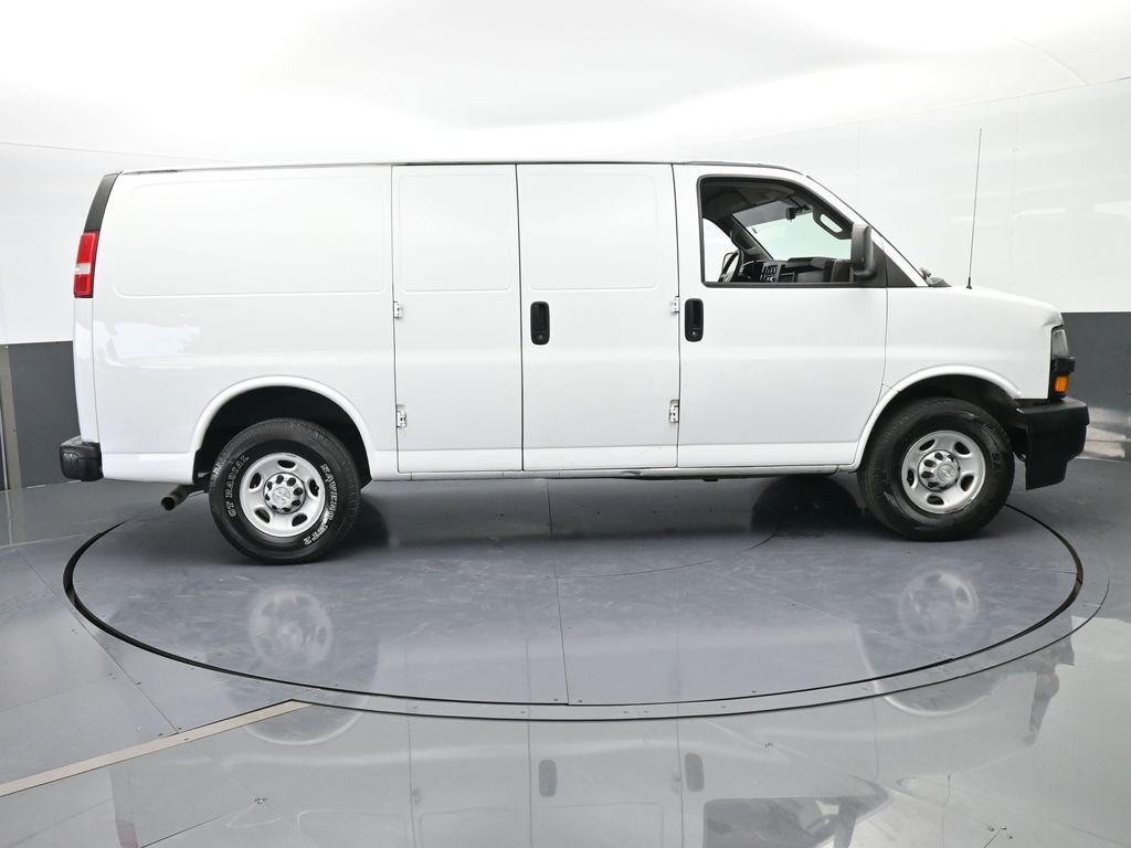 Used 2019 Chevrolet Express 2500 image 7
