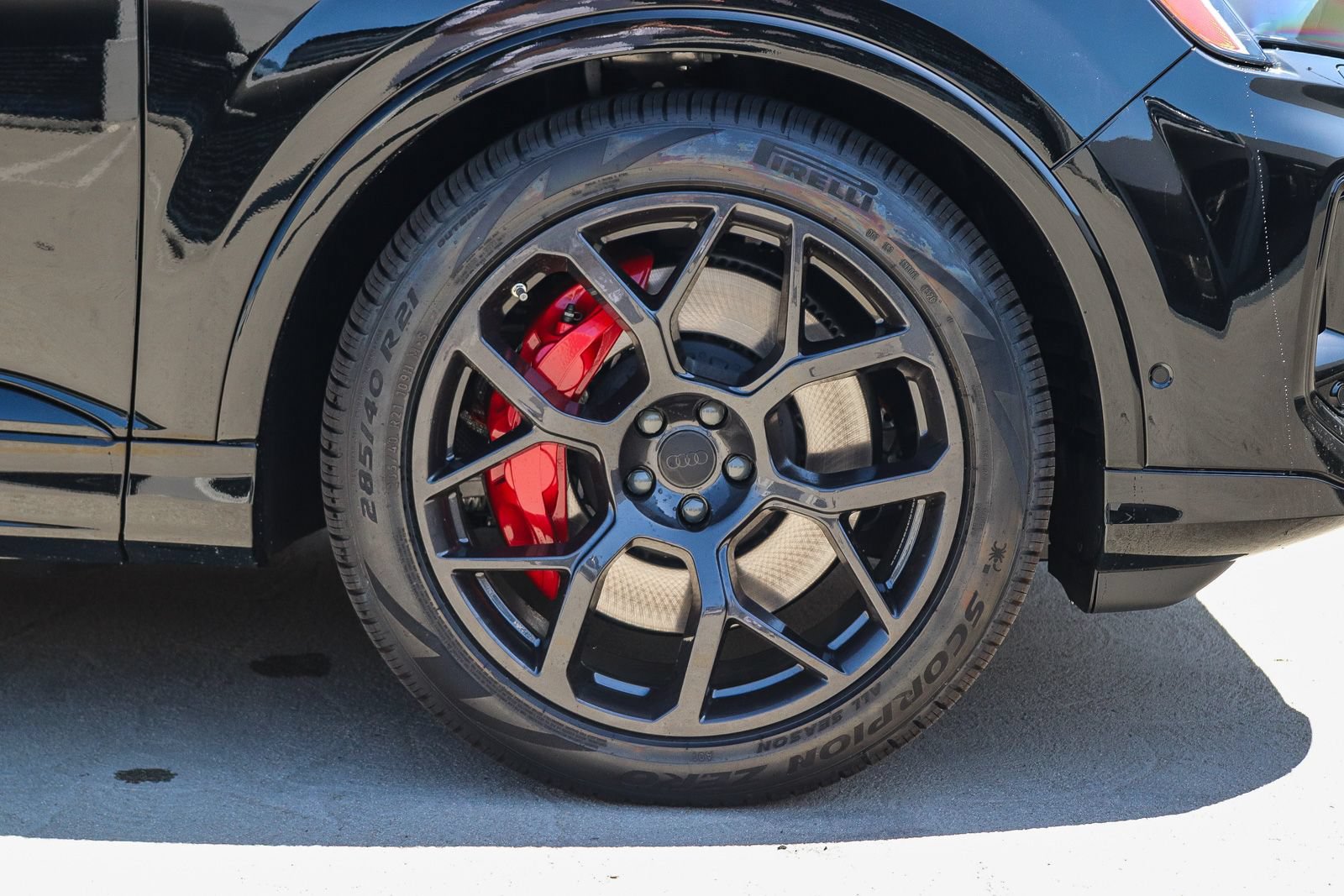 New 2026 Audi SQ7 Prestige AWD/4WD image 9