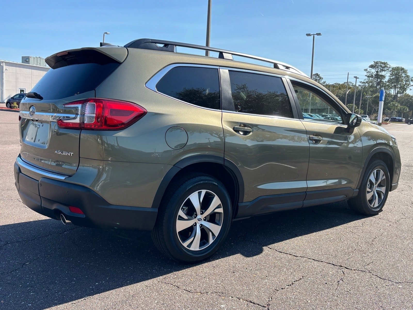 Used 2025 Subaru Ascent Premium w/ Premium Package image 5