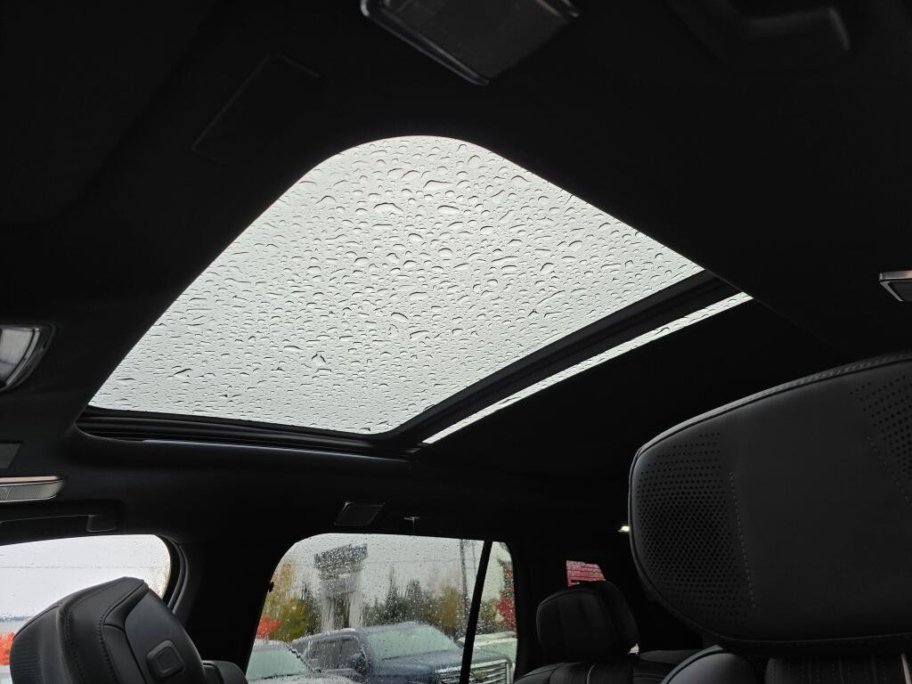 New 2026 Cadillac Vistiq Sport image 30