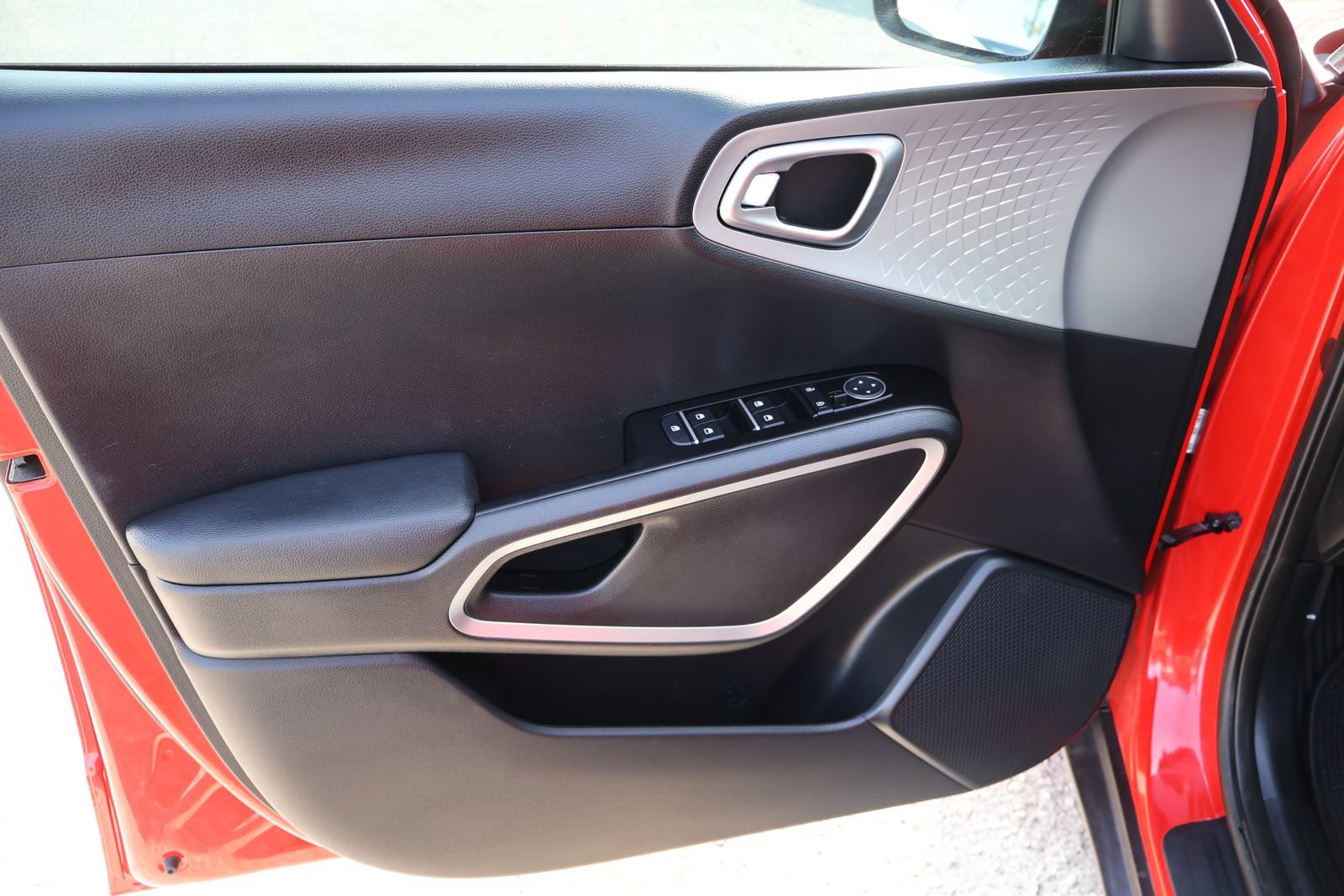 Used 2024 Kia Soul S FWD image 14