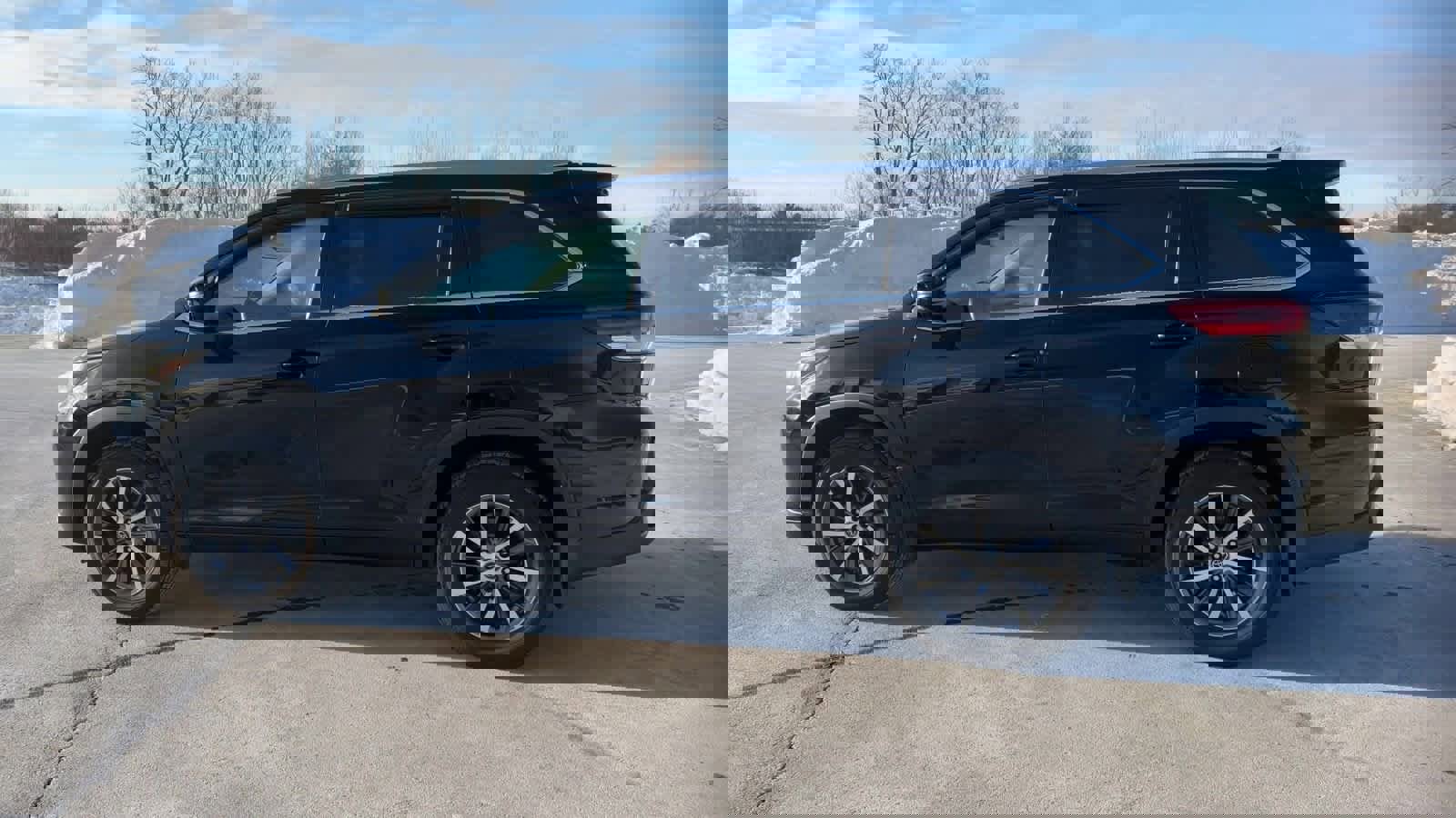 Used 2017 Toyota Highlander XLE image 5